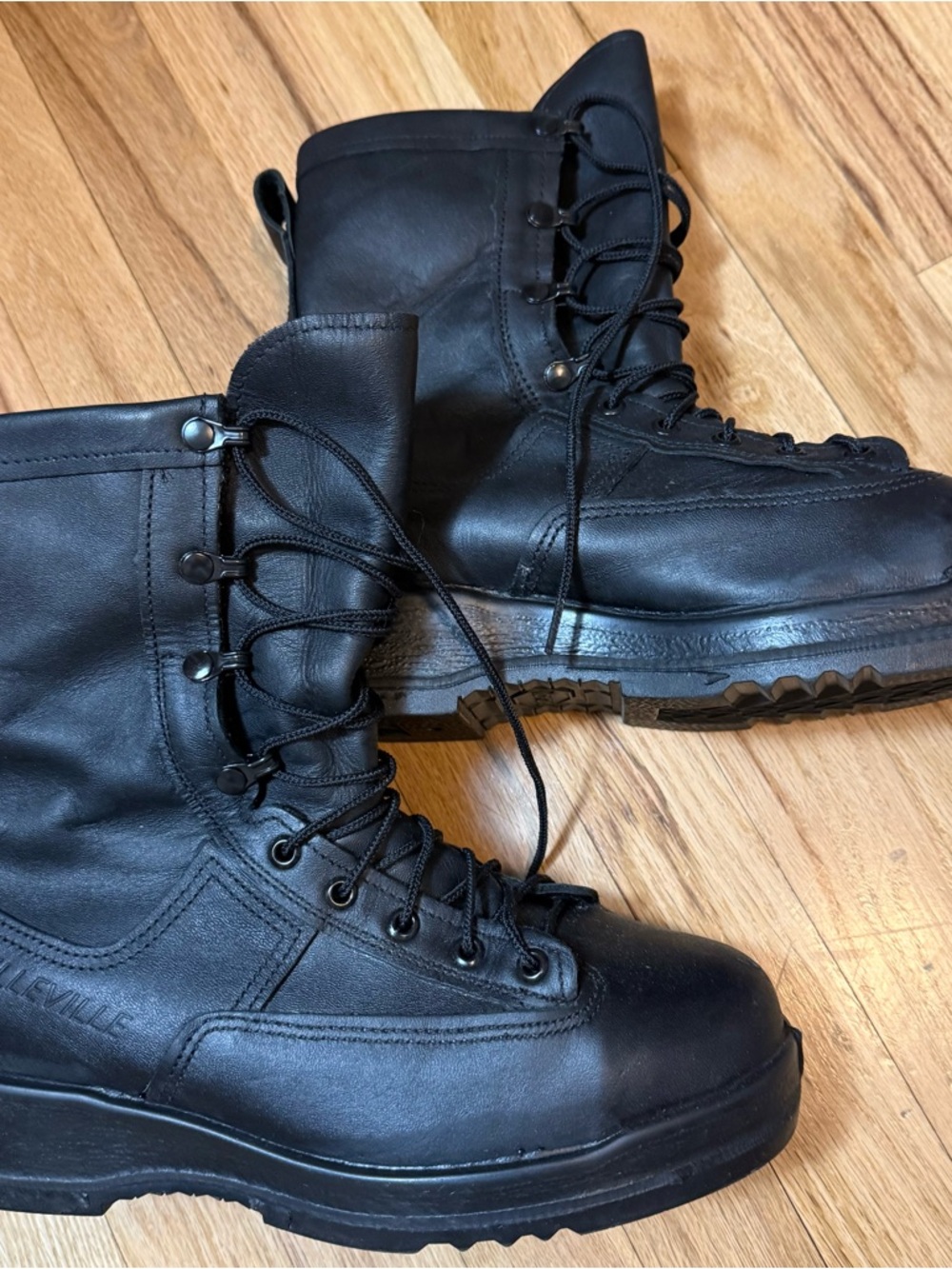 Belleville Men's Black Tactical Leather Boots - Picture 9 of 10